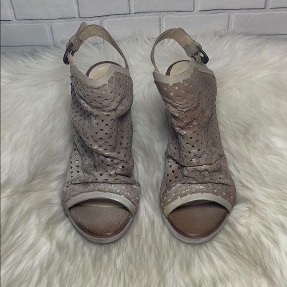 Unity In Diversity Freita Ruched Sandals Sz 39/9 - Picture 2 of 6